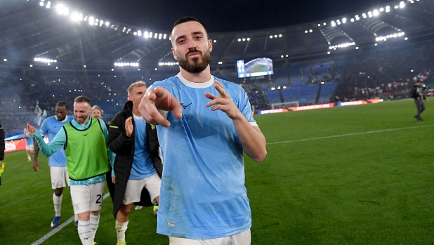 Milan, chi sono i difensori più pagati della storia: Gila nella top 5, in vetta c'è... 3 Milan, chi sono i difensori più pagati della storia: Gila nella top 5, in vetta c'è...