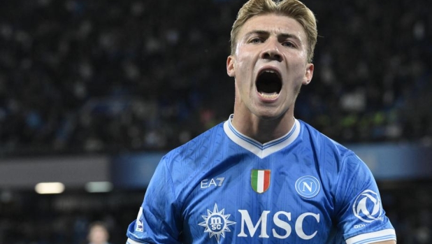 Napoli, mercato fermo? No, già spesi 70 milioni. Ma per saldare gli arretrati... 4 Napoli, mercato fermo? No, già spesi 70 milioni. Ma per saldare gli arretrati...