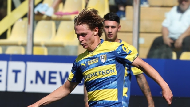 Parma, lungo stop per Nicolussi Caviglia: ecco quanto starà fuori 4 Parma, lungo stop per Nicolussi Caviglia: ecco quanto starà fuori