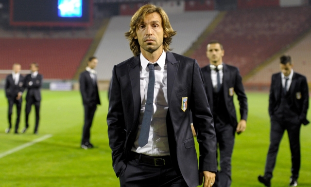 Il viaggio a Mosca e pubblicità alle scommesse: Pirlo e il caso Russia, ora Malagò riflette sulla firma
