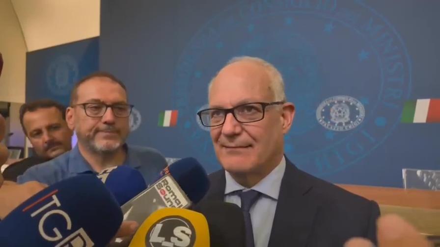 Stadio Roma, il sindaco Gualtieri: "Sarà uno dei più belli al mondo"