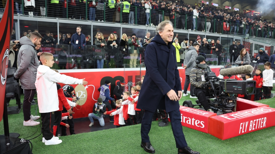 L’ultimo grande omaggio di San Siro a Franco Baresi: l’abbraccio e l'ovazione dei tifosi
