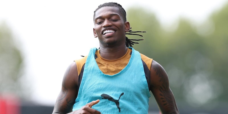 Leao tra Galatasaray e Aston Villa: ballano 50 milioni e intanto il Milan corteggia Sanches 1 Leao tra Galatasaray e Aston Villa: ballano 50 milioni e intanto il Milan corteggia Sanches