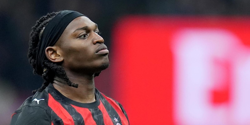 Milan, Leao deve scegliere: l'Aston Villa ottiene il s&igrave; ma c'&egrave; l'offerta monstre del Galatasaray&nbsp;