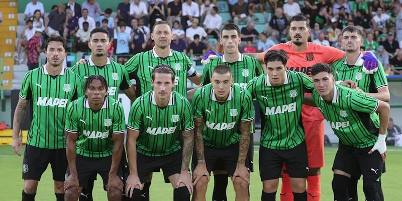 Sassuolo, inutile il gol di Bakola. Disastro Laurient&eacute;: espulso per rissa
