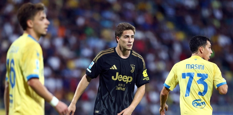 Juve in ansia per Yildiz: infortunio al piede, rischia l&rsquo;operazione. Ecco quanto potrebbe stare fuori