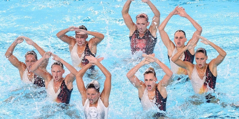 Europei di nuoto a Parigi, l'Italia è ancora sul podio: bronzo nell'artistico 3 Europei di nuoto a Parigi, l'Italia è ancora sul podio: bronzo nell'artistico