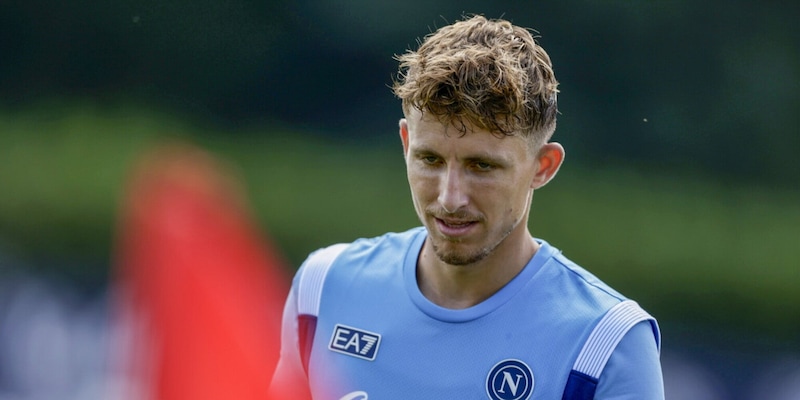 Napoli infuriato, la dura risposta alle accuse dello Schalke: la nota sulla trattativa Lindstrom 1 Napoli infuriato, la dura risposta alle accuse dello Schalke: la nota sulla trattativa Lindstrom