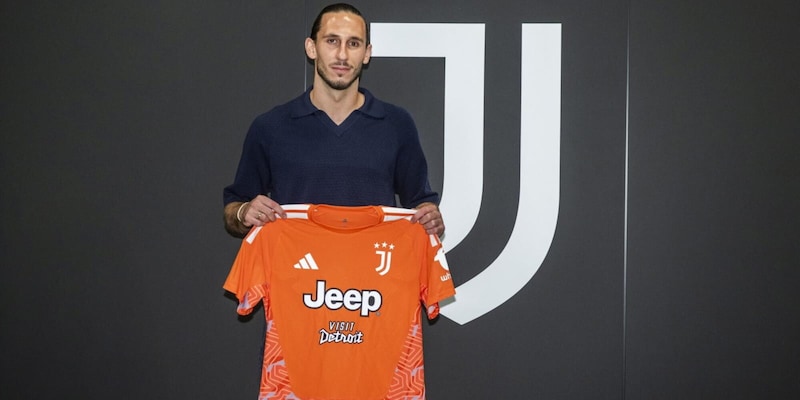Juve, Grabara si presenta: "Qui cambia tutto. Szczesny? Sono abbastanza sicuro che..." 4 Juve, Grabara si presenta: "Qui cambia tutto. Szczesny? Sono abbastanza sicuro che..."