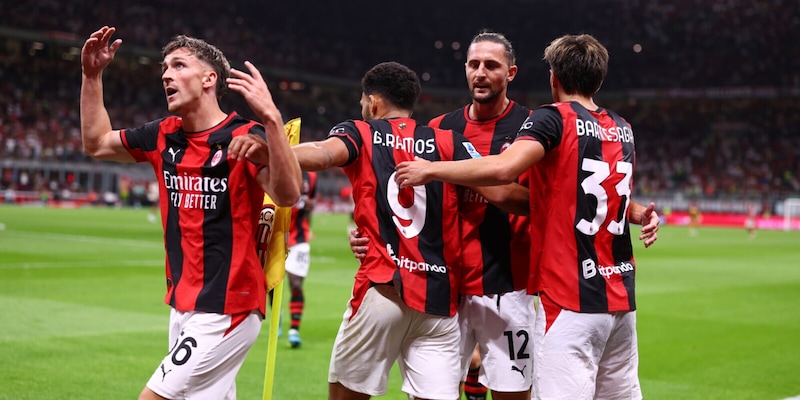 Ramos si sblocca dopo gli errori, poi un autogol: il Milan stende il Venezia a San Siro 1 Ramos si sblocca dopo gli errori, poi un autogol: il Milan stende il Venezia a San Siro