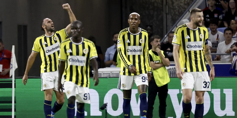 Il Lione scende in Europa League, Openda può sfidare la Juve: Fenerbahce in Champions dopo 18 anni 1 Il Lione scende in Europa League, Openda può sfidare la Juve: Fenerbahce in Champions dopo 18 anni