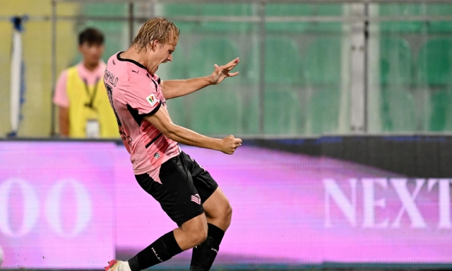 Palermo, che fatica, la risolve Augello al 94'. Mantova da applausi: tris all'Empoli