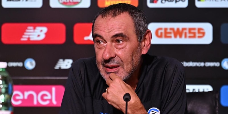 Sarri intimorito da Malen prima di Roma-Atalanta: "È in stato di grazia, Gasperini lotta per lo scudetto" 3 Sarri intimorito da Malen prima di Roma-Atalanta: "È in stato di grazia, Gasperini lotta per lo scudetto"