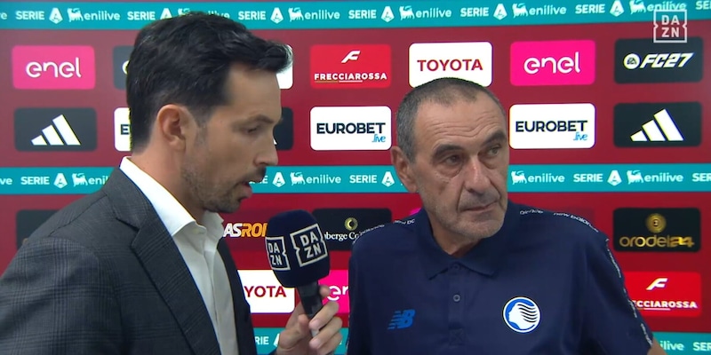 Sarri e il "caso" dell'auricolare non indossato: "Avremmo voluto fare un'intervista pi&ugrave; completa"