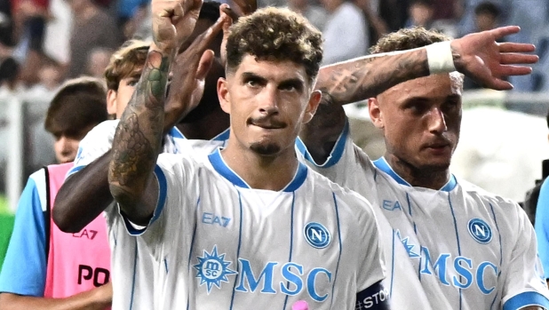 Di Lorenzo rinnova con il Napoli: ufficiale il nuovo accordo fino al 2030 1 Di Lorenzo rinnova con il Napoli: ufficiale il nuovo accordo fino al 2030