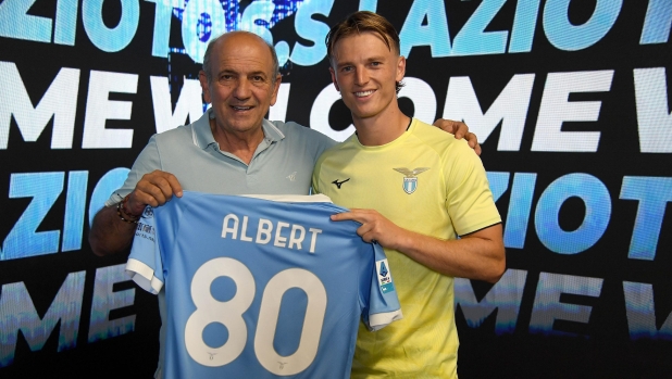 Lazio, ecco Gudmundsson: "Grato di essere in un club storico. Ruolo? Posso farne tanti"